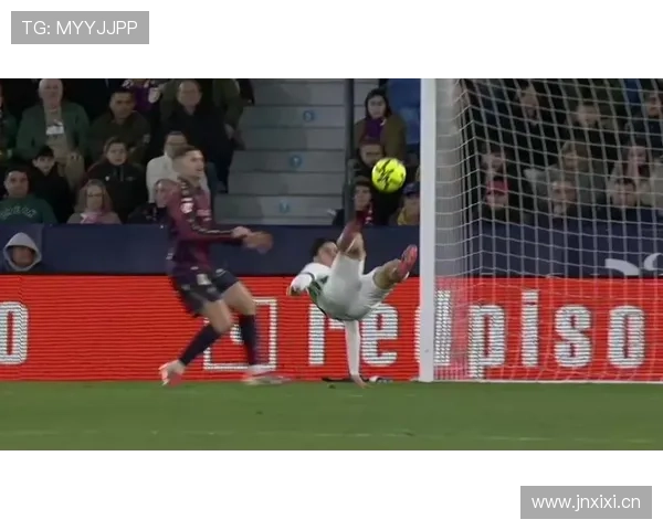 西甲埃尔切中场控制