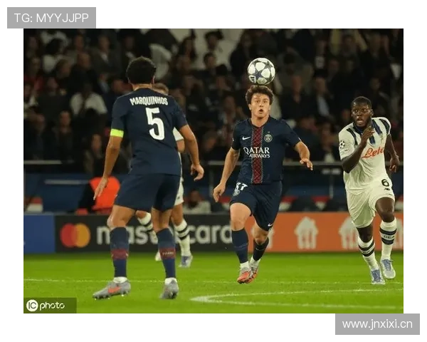 巴黎圣日耳曼淘汰赛稳定性成疑，控场不足局面波动问题影响欧冠走势